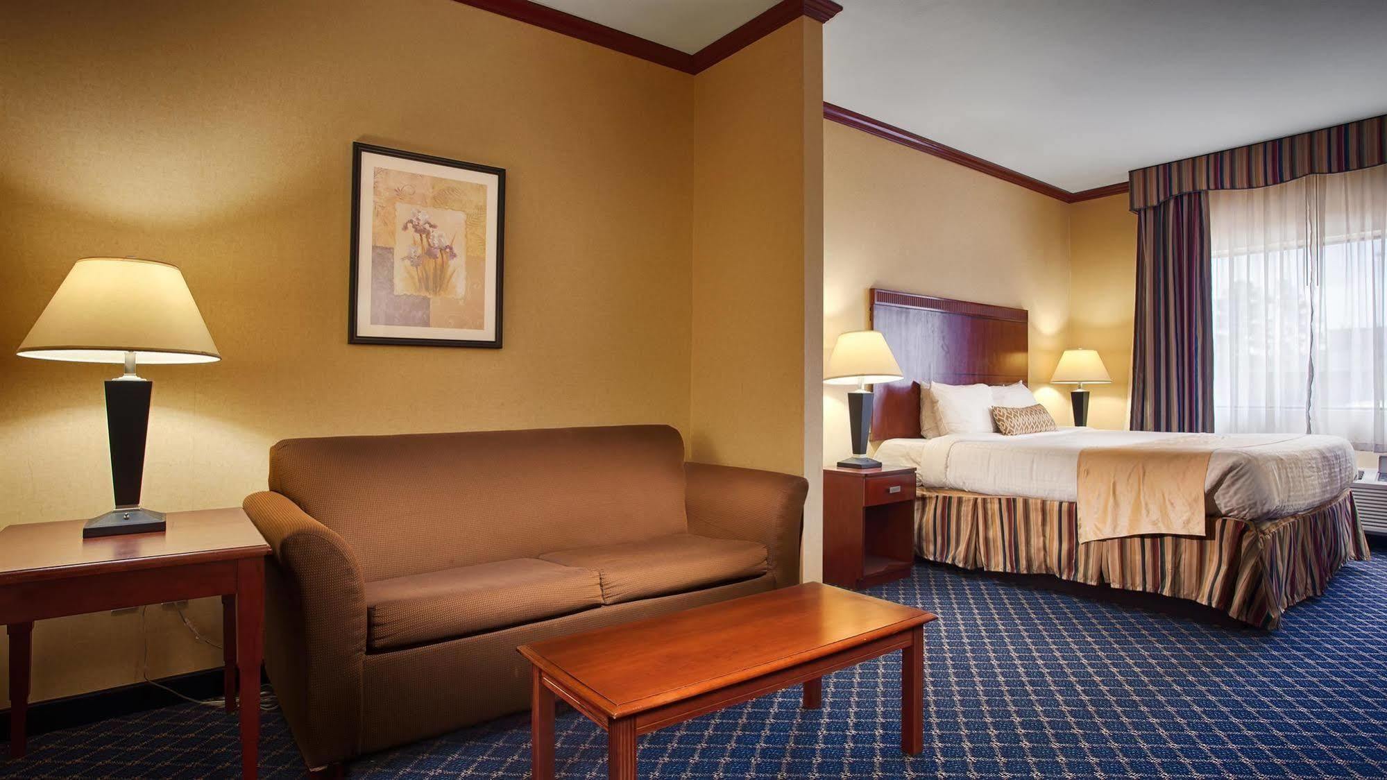 Hotel Baymont By Wyndham McComb