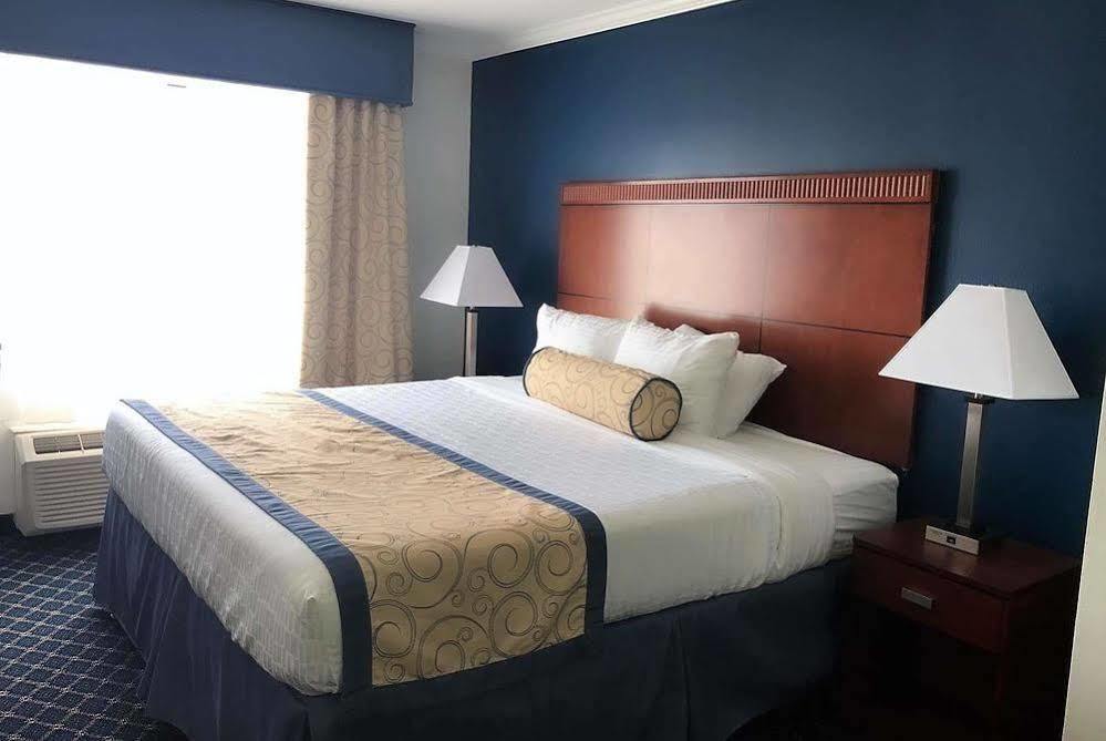 Hotel Baymont By Wyndham McComb